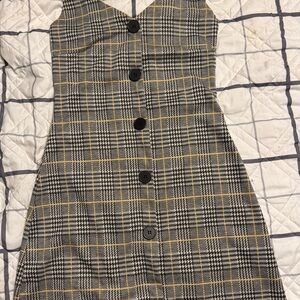 Popular‎ Basics Checkered Midi Dress with Button Detail